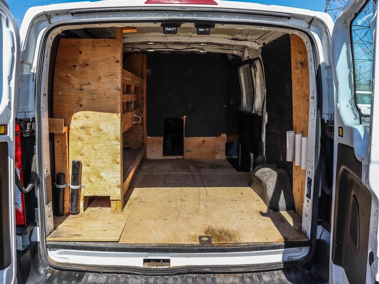 2017 Ford Transit-250 T-250 130" Low Rf Photo
