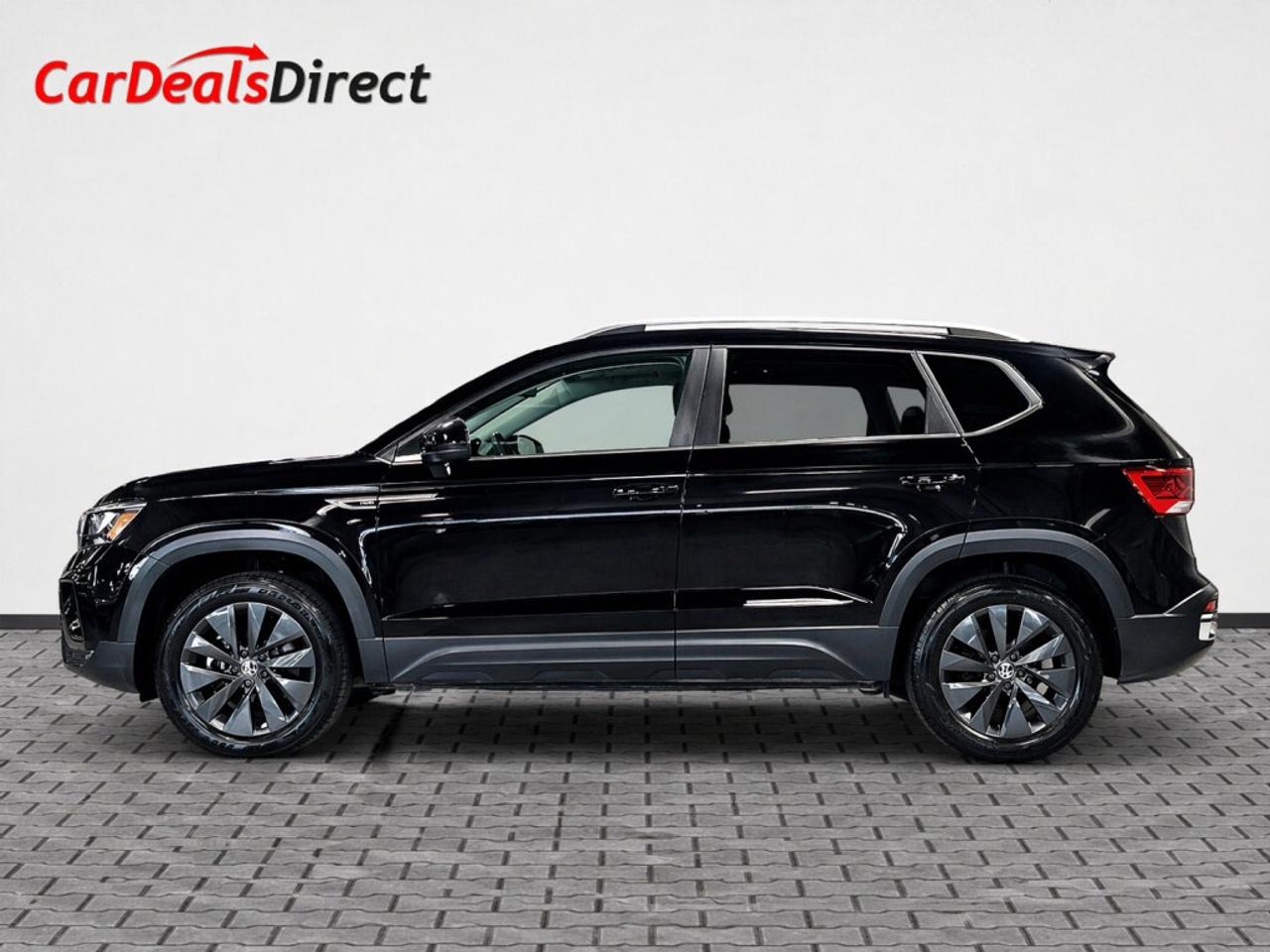 2024 Volkswagen Taos Comfortline / Clean Carfax / Sunroof / Heated Seat Photo