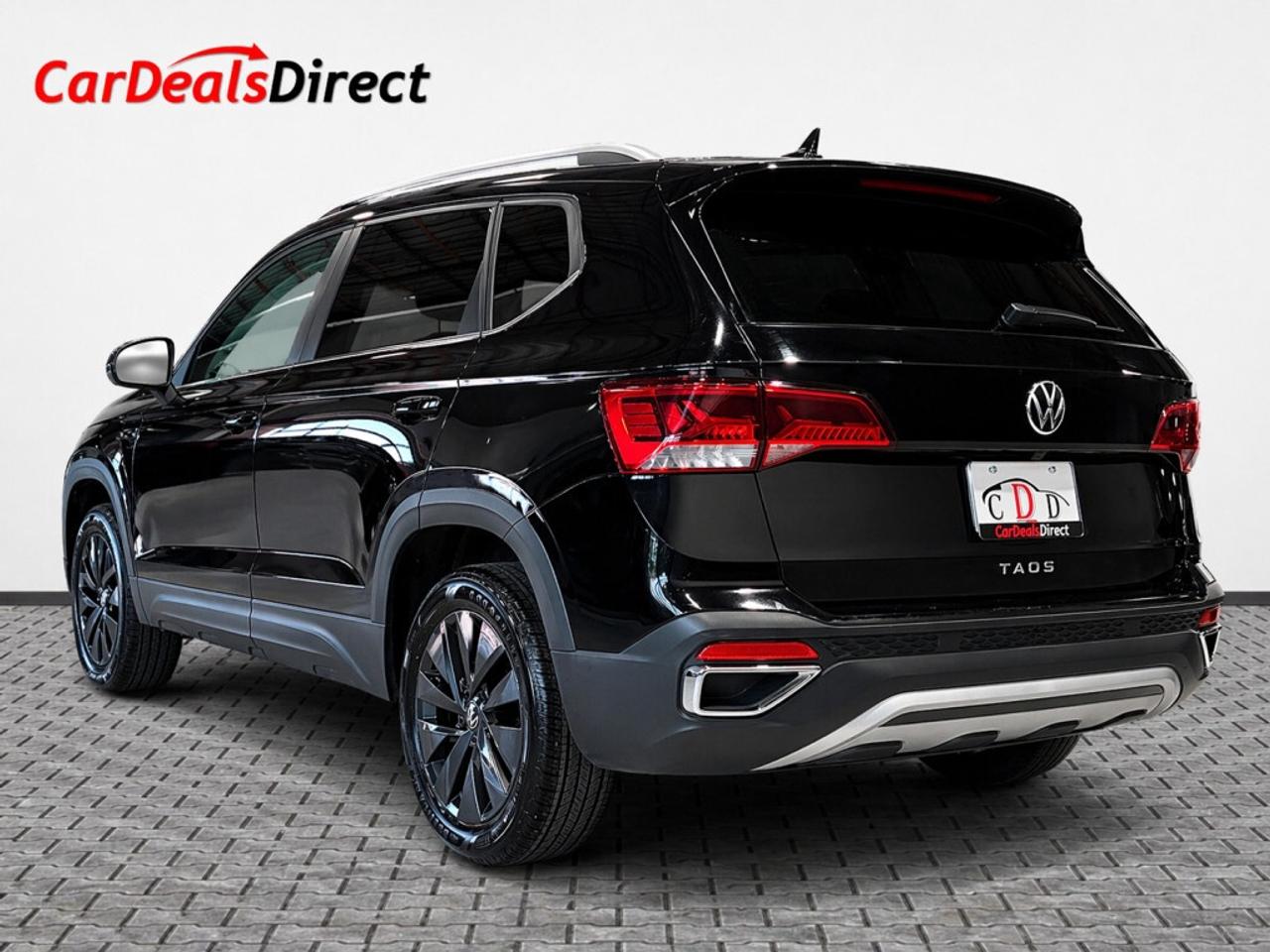 2024 Volkswagen Taos Comfortline / Clean Carfax / Sunroof / Heated Seat Photo