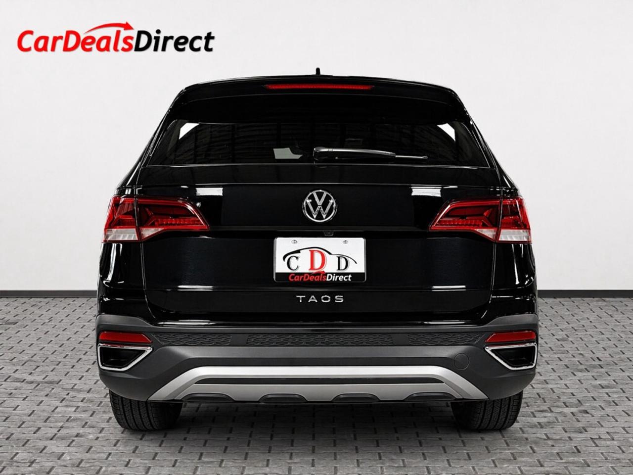 2024 Volkswagen Taos Comfortline / Clean Carfax / Sunroof / Heated Seat Photo