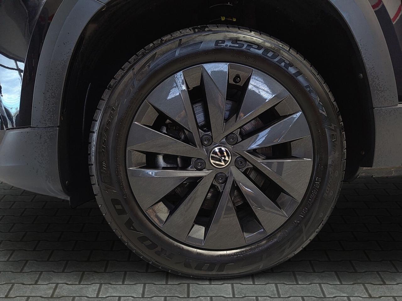 2024 Volkswagen Taos Comfortline / Clean Carfax / Sunroof / Heated Seat Photo