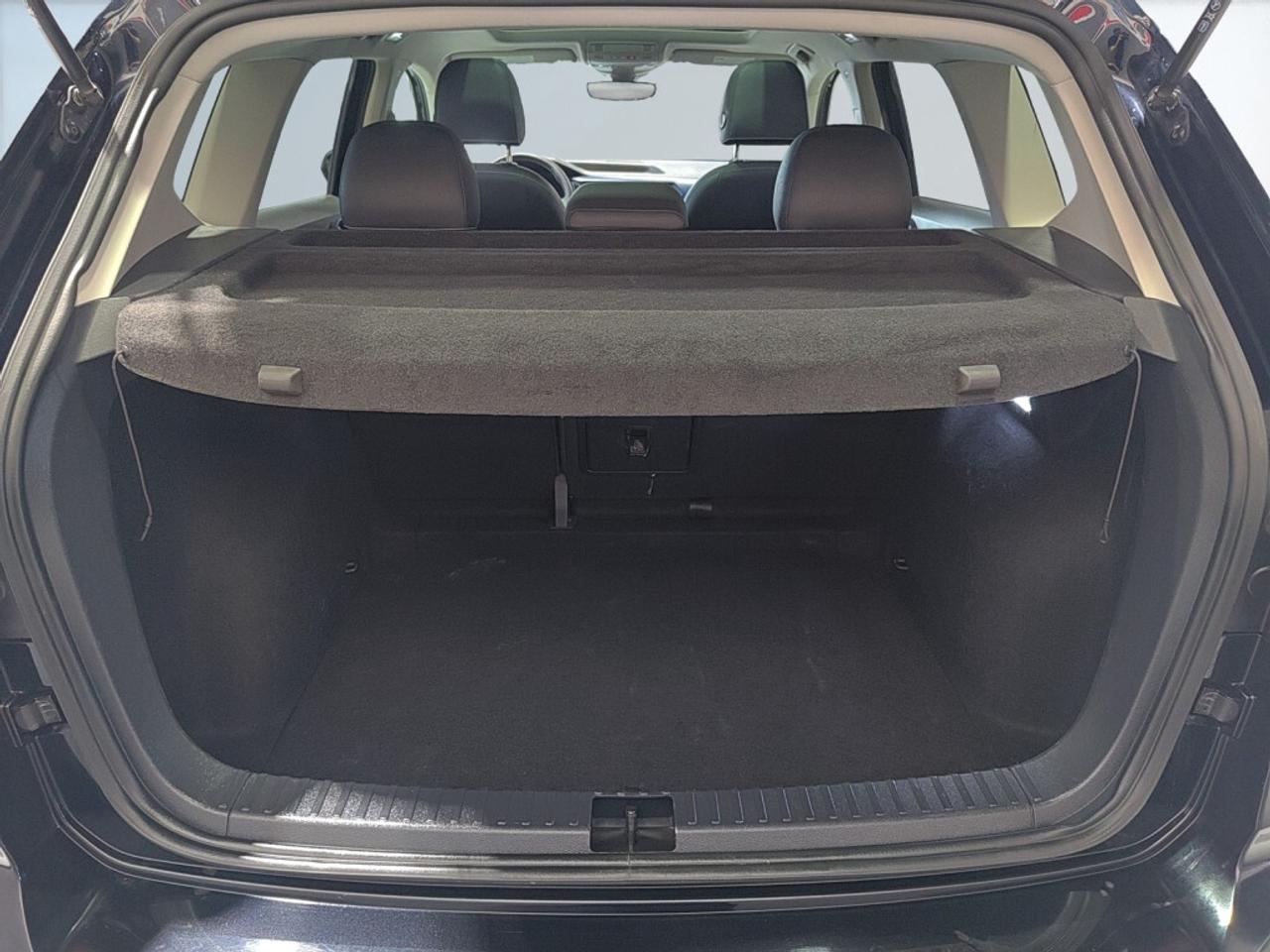 2024 Volkswagen Taos Comfortline / Clean Carfax / Sunroof / Heated Seat Photo