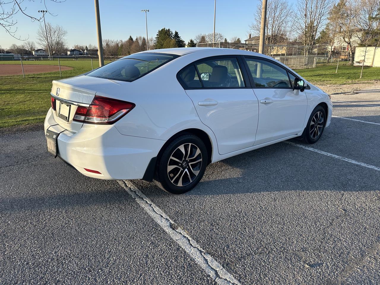 2015 Honda Civic Sedan EX MANUAL TRANS SUNROOF BACK UP CAMERA Photo