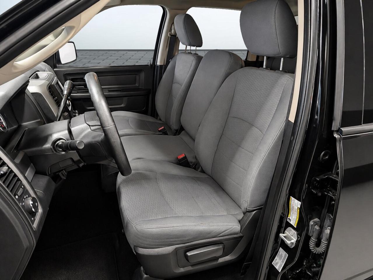2017 RAM 1500 Blackout Express   One Owner   No Accidents   Runn Photo