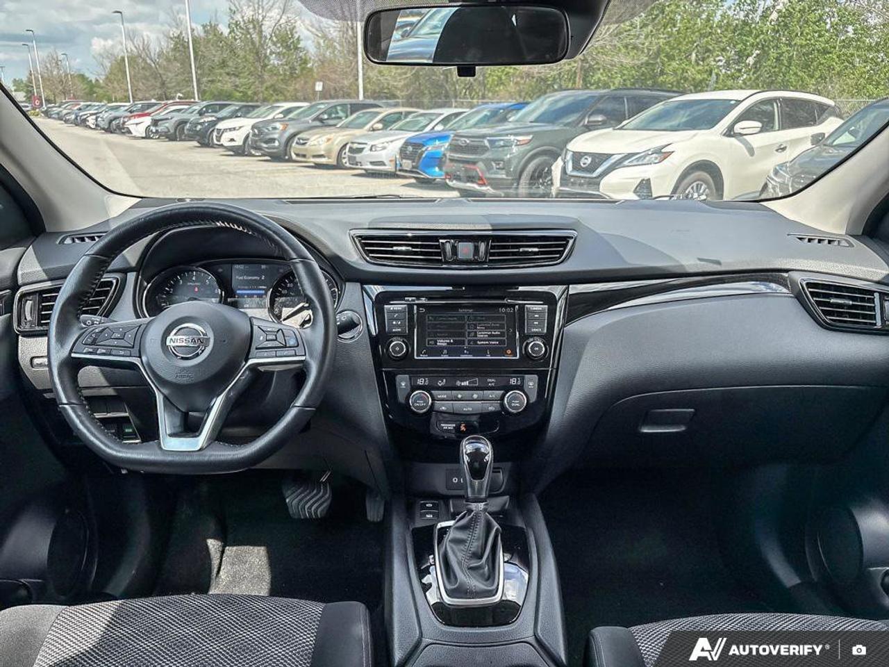 2023 Nissan Qashqai SV AWD   Apple Car Play   Android Auto   Heated Se Photo