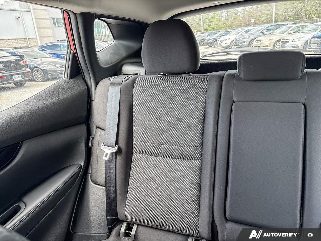 2023 Nissan Qashqai SV AWD   Apple Car Play   Android Auto   Heated Se Photo