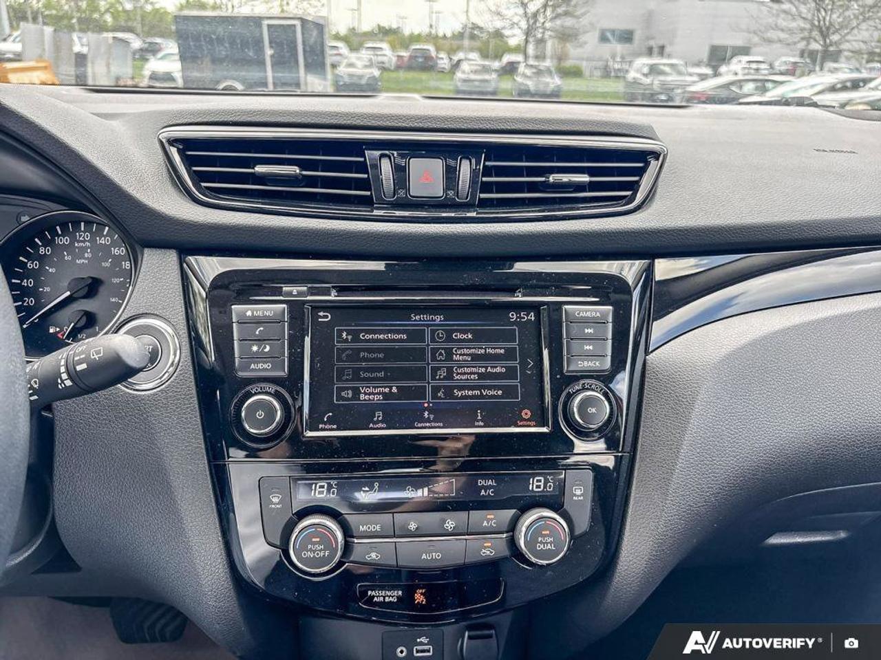2023 Nissan Qashqai SV AWD   Apple Car Play   Android Auto   Heated Se Photo