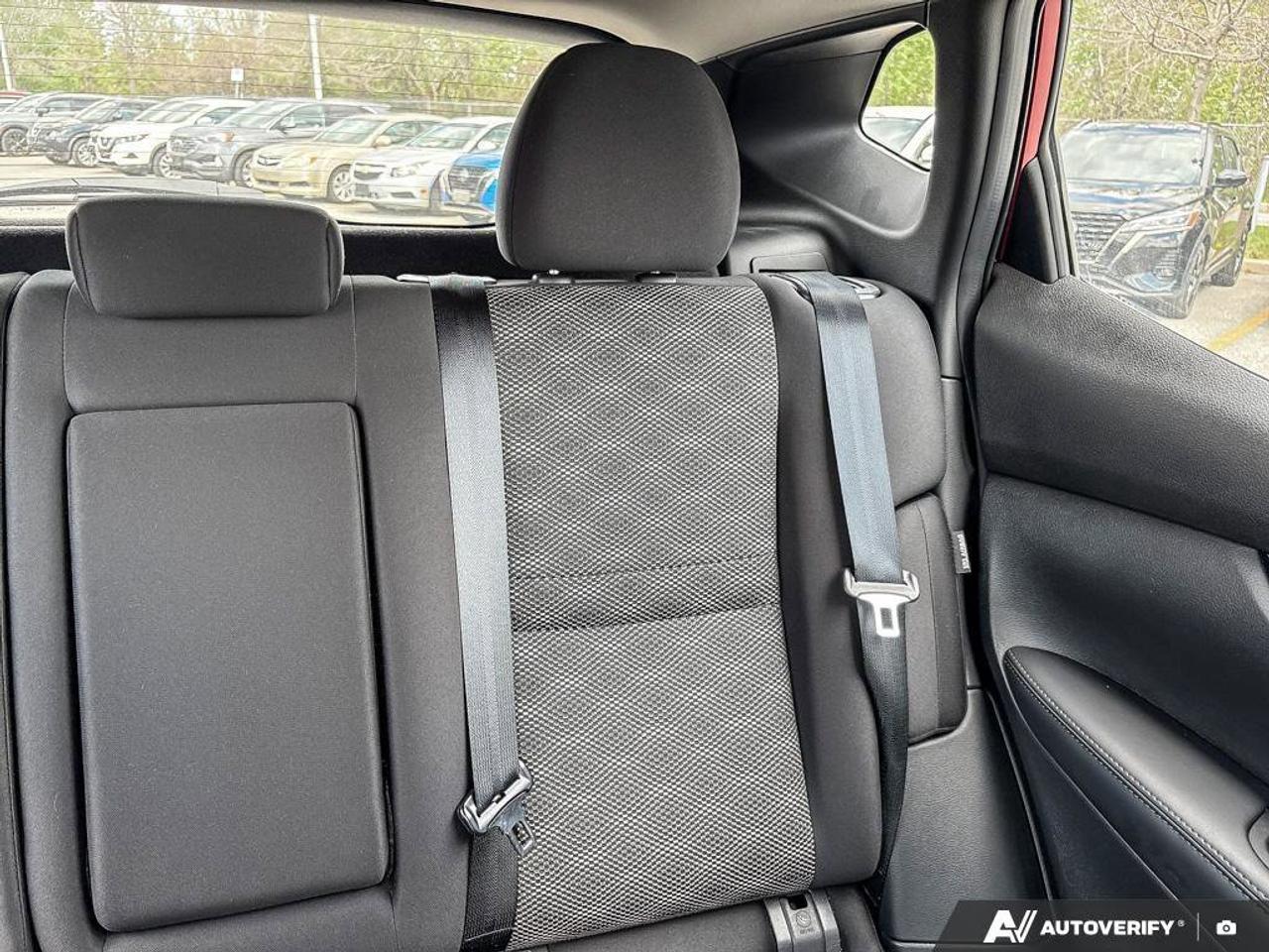2023 Nissan Qashqai SV AWD   Apple Car Play   Android Auto   Heated Se Photo