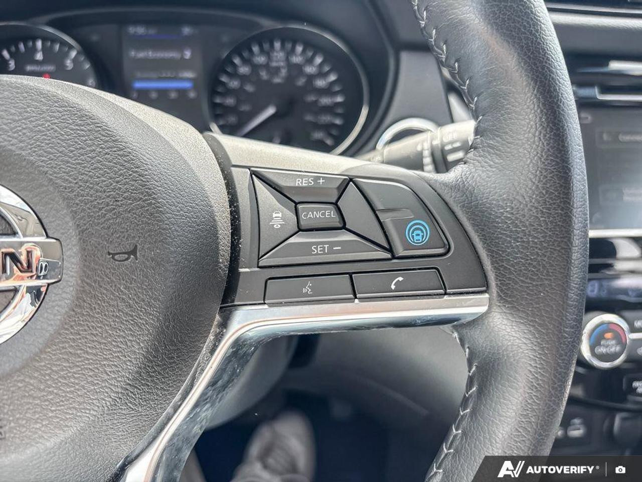 2023 Nissan Qashqai SV AWD   Apple Car Play   Android Auto   Heated Se Photo