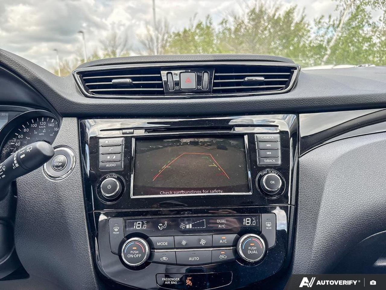 2023 Nissan Qashqai SV AWD   Apple Car Play   Android Auto   Heated Se Photo