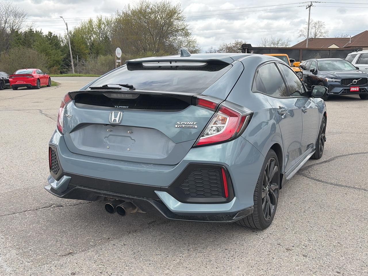 2018 Honda Civic Hatchback SPORT TOURING, REMOTE START, SUNROOF, LEATHER! Photo