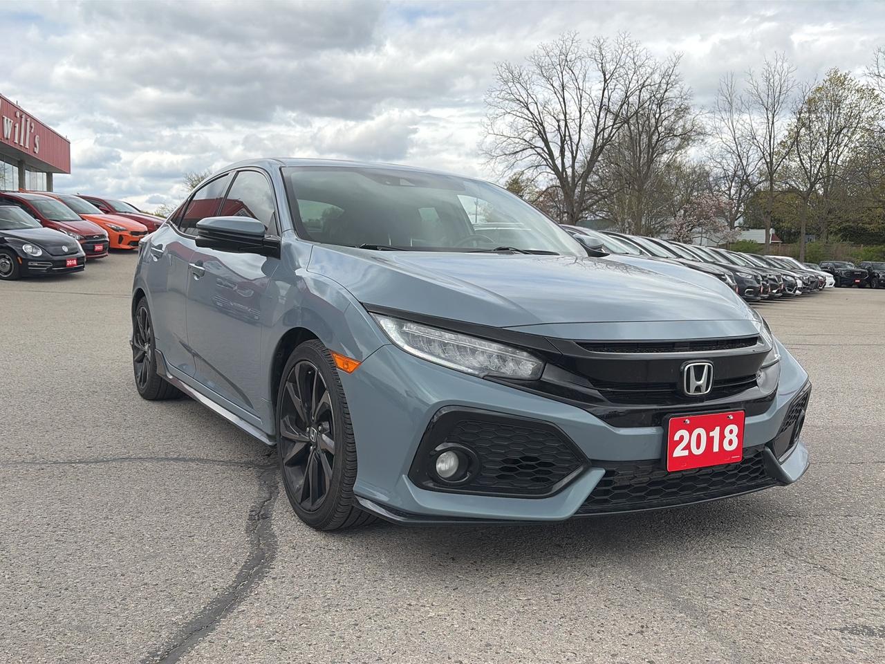 2018 Honda Civic Hatchback SPORT TOURING, REMOTE START, SUNROOF, LEATHER! Photo