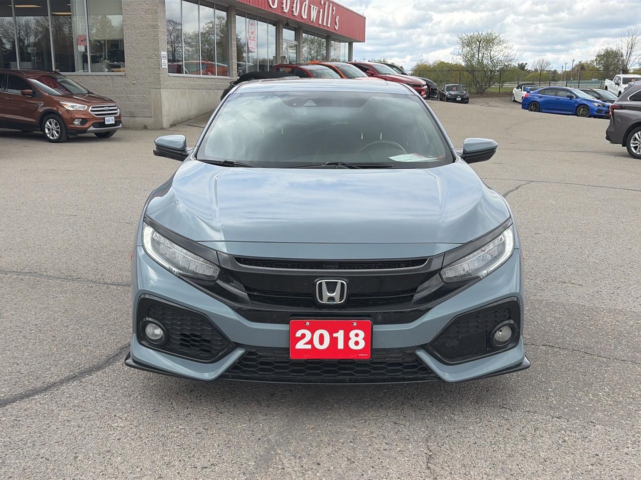 2018 Honda Civic Hatchback SPORT TOURING, REMOTE START, SUNROOF, LEATHER! Photo