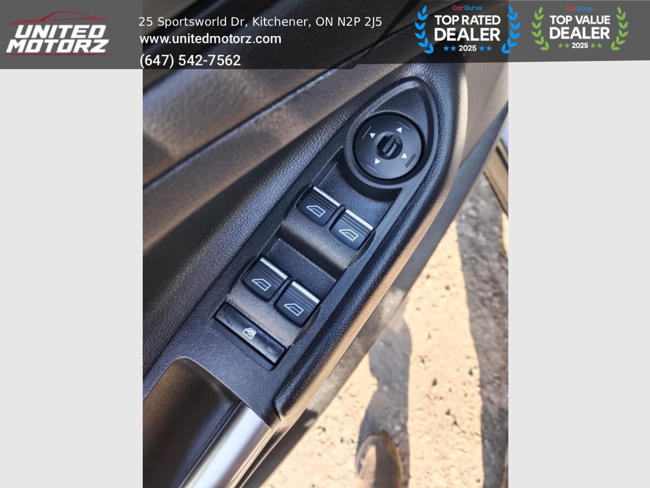 2017 Ford Escape Titanium~SAFETY CERTIFIED~ONE OWNER~Low Km's~17 Se Photo