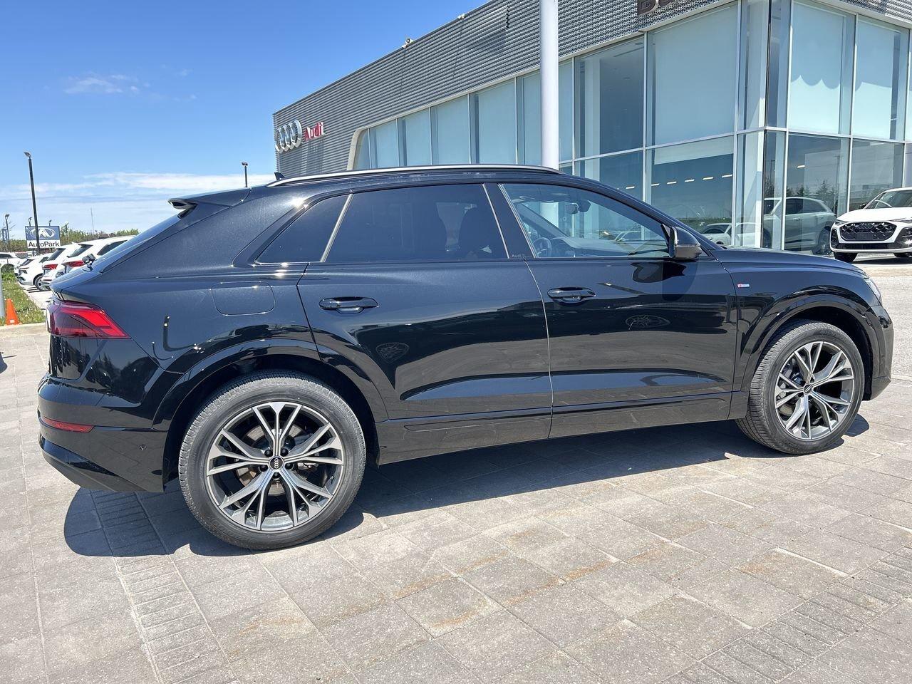 2025 Audi Q8 Progressiv 55 TFSI   Black Optics Package Photo