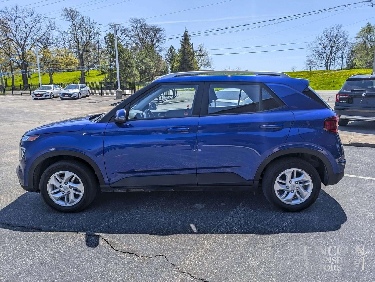 2022 Hyundai Venue Preferred- CLEAN CARFAX, RMT START, LOW KM & MORE! Photo