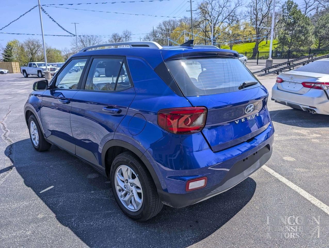 2022 Hyundai Venue Preferred- CLEAN CARFAX, RMT START, LOW KM & MORE! Photo