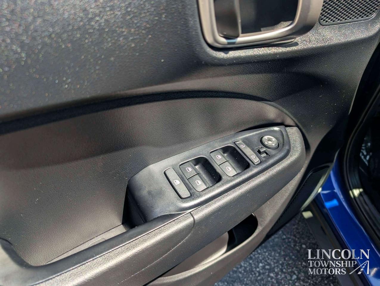 2022 Hyundai Venue Preferred- CLEAN CARFAX, RMT START, LOW KM & MORE! Photo