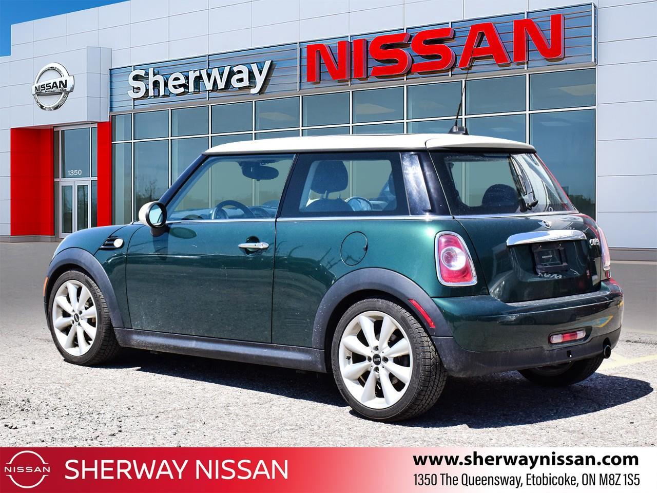 2013 MINI Hatch Cooper 2dr Photo