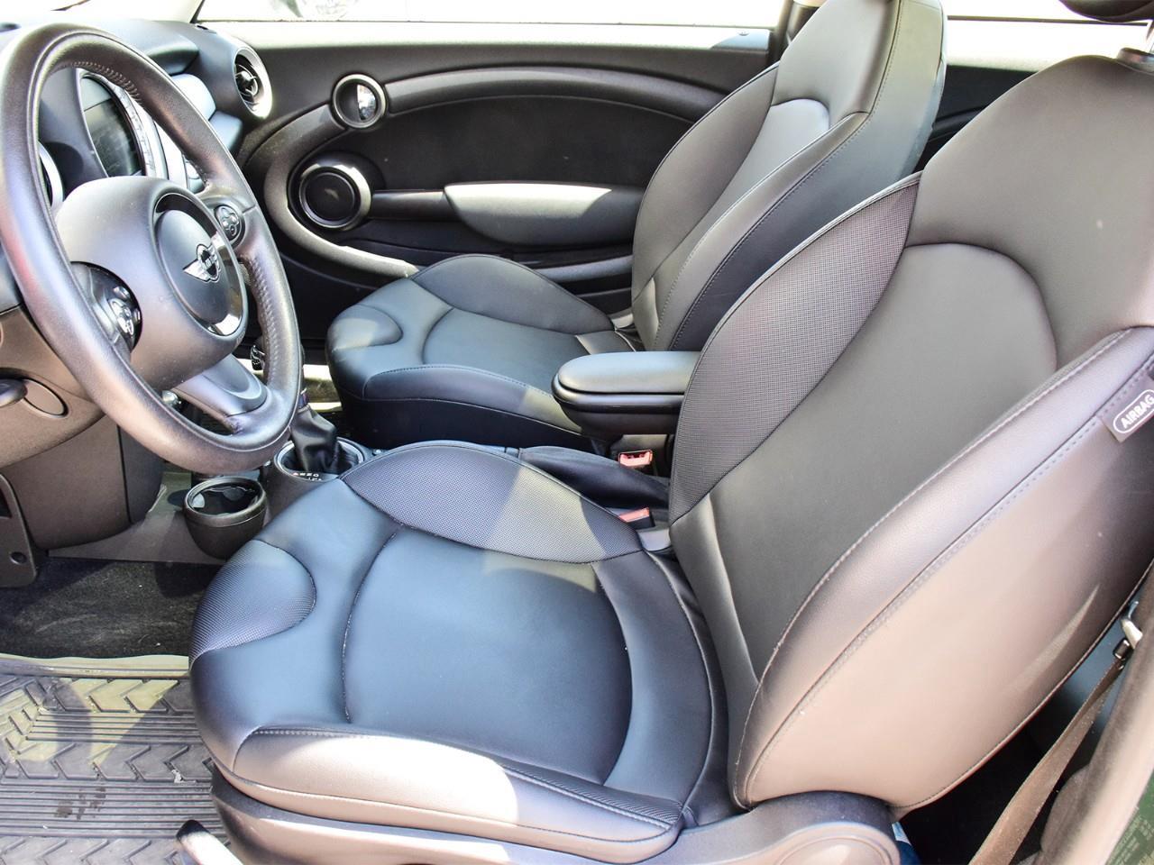 2013 MINI Hatch Cooper 2dr Photo