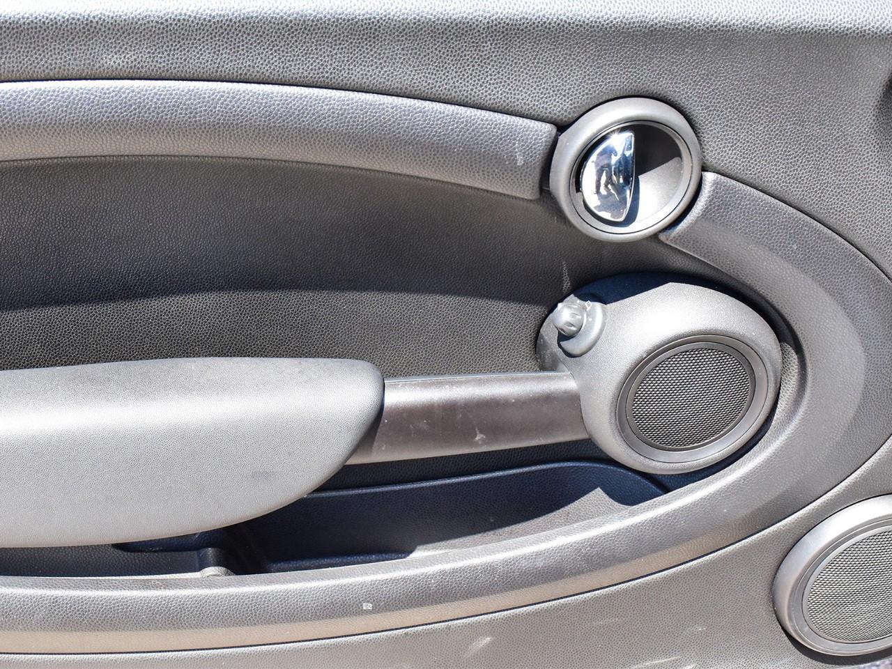 2013 MINI Hatch Cooper 2dr Photo