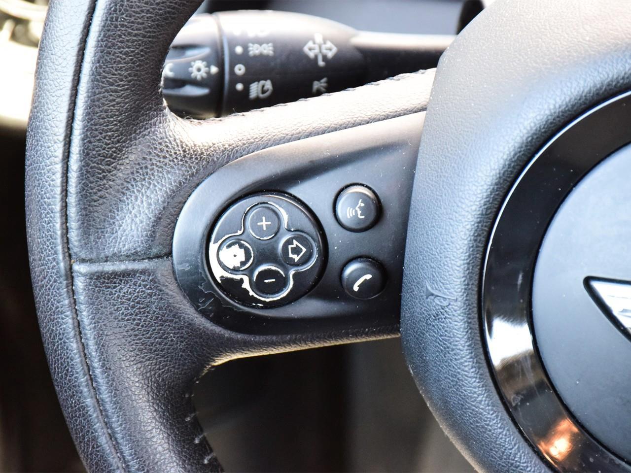 2013 MINI Hatch Cooper 2dr Photo