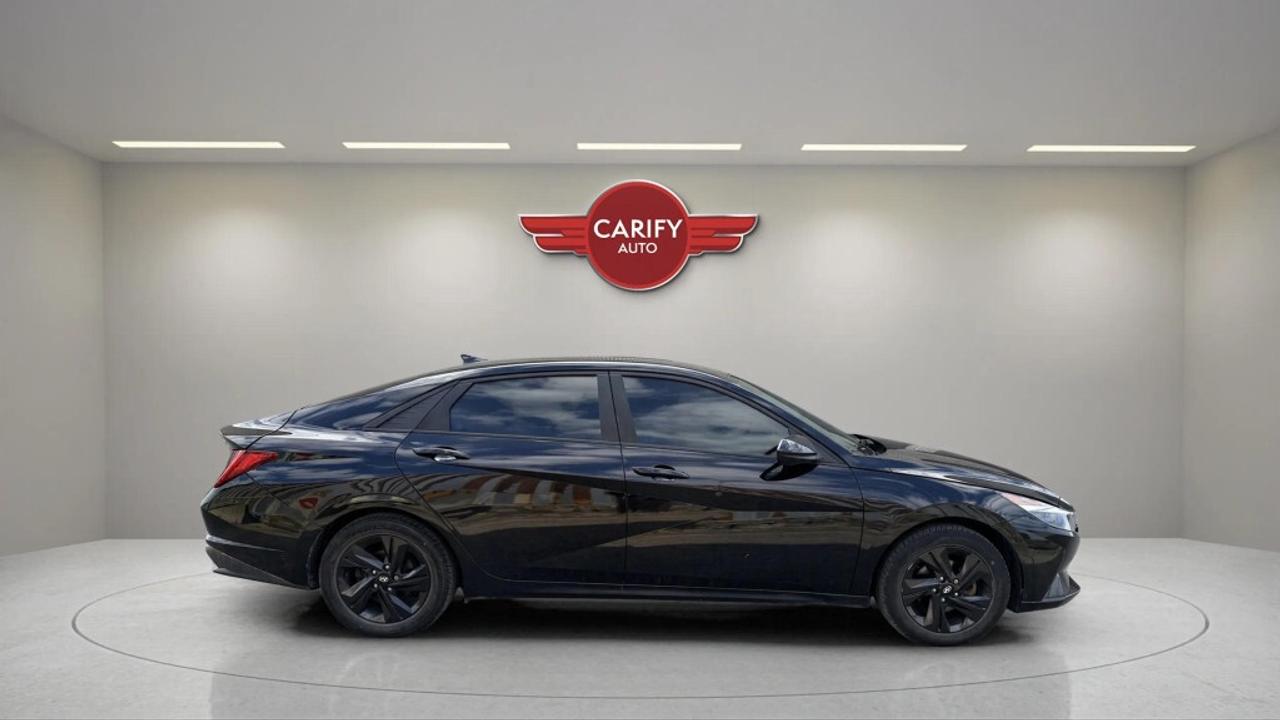 2022 Hyundai Elantra Hybrid Preferred Photo3