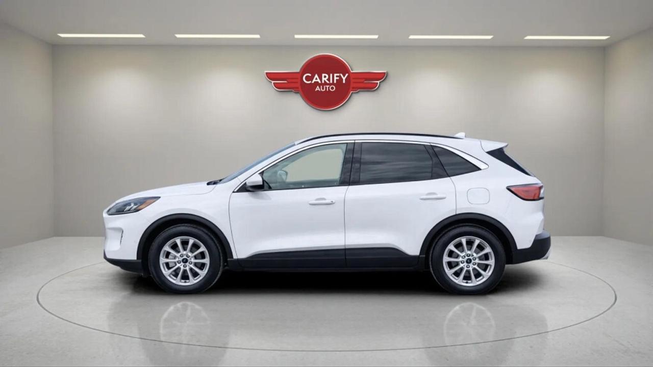 2020 Ford Escape SE  AWD Photo