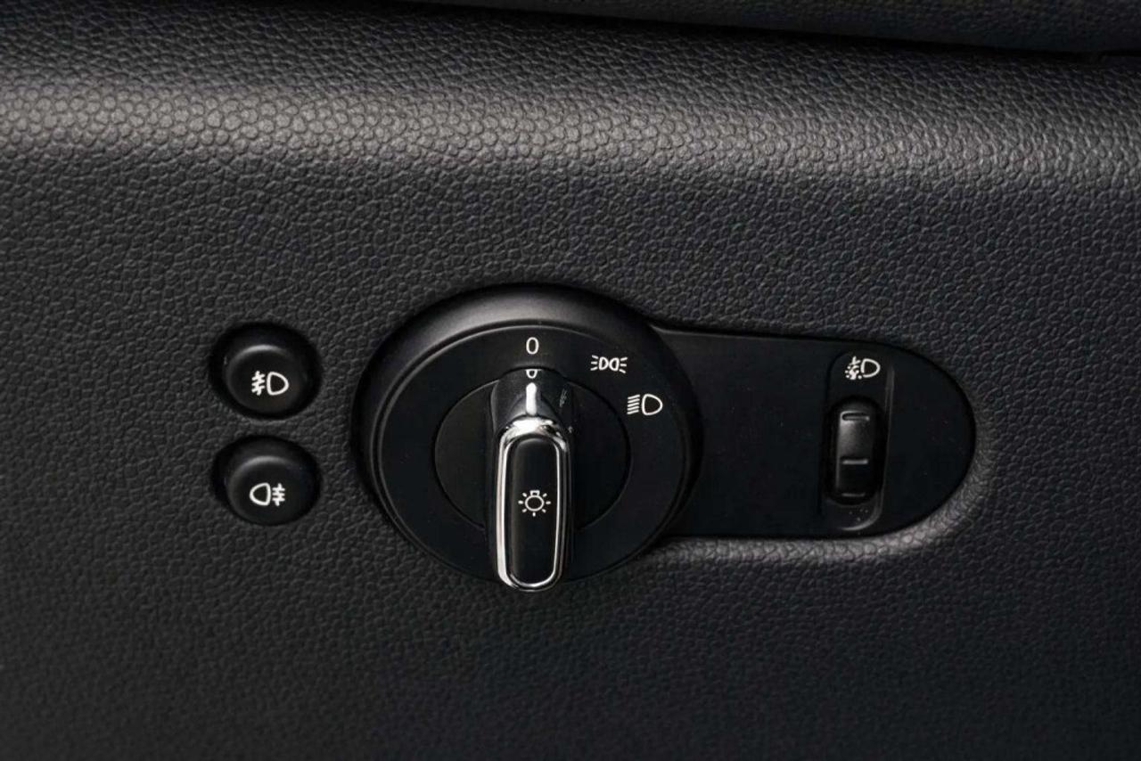 2015 MINI Cooper Hardtop 3 DOOR Photo
