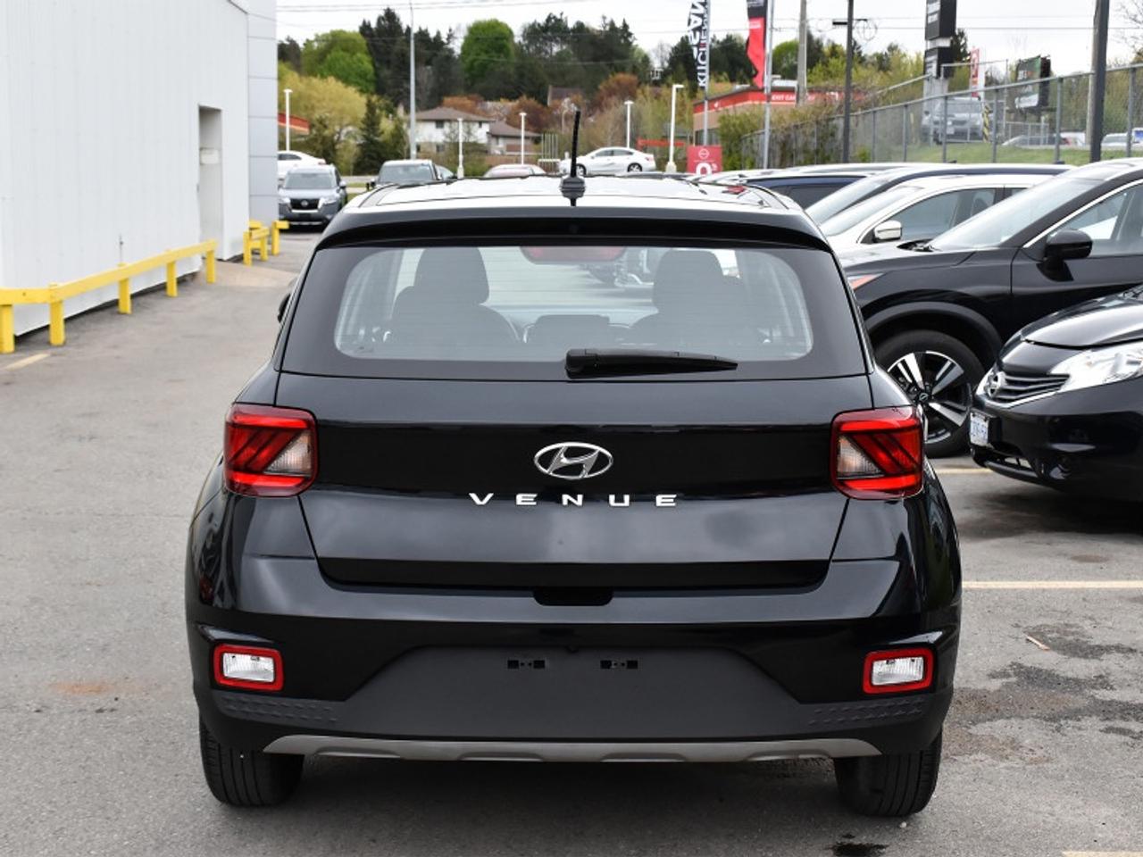 2023 Hyundai Venue Essential   CarPlay   Android Auto   Cruise Contro Photo4