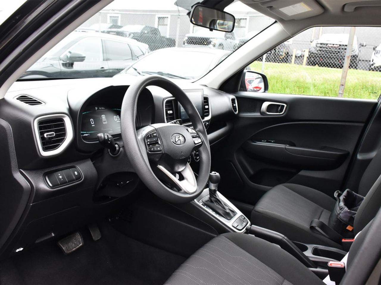 2023 Hyundai Venue Essential   CarPlay   Android Auto   Cruise Contro Photo