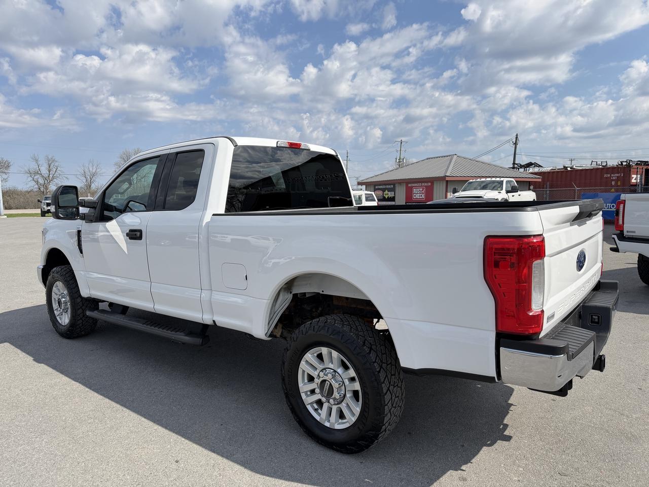 2019 Ford F-350 XLT 4WD SuperCab 6.75' Box Photo