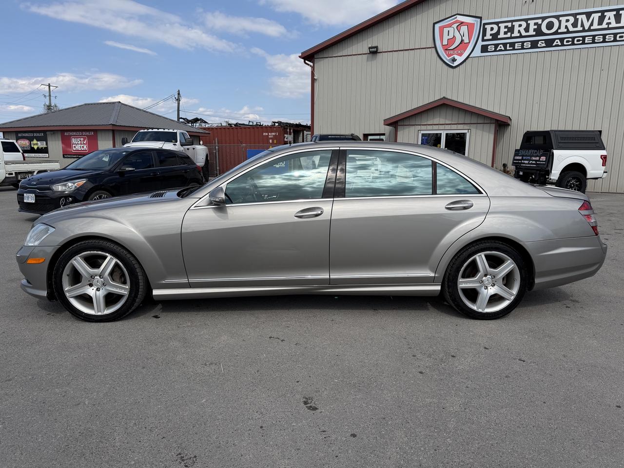 2008 Mercedes-Benz S-Class 4dr Sdn 5.5L V8 4MATIC Photo2