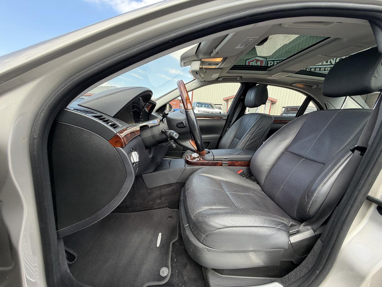 2008 Mercedes-Benz S-Class 4dr Sdn 5.5L V8 4MATIC Photo