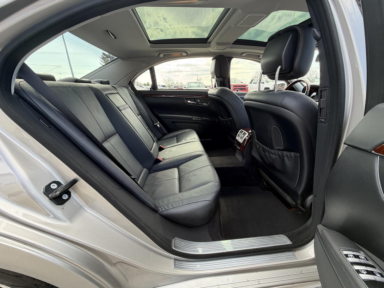 2008 Mercedes-Benz S-Class 4dr Sdn 5.5L V8 4MATIC Photo