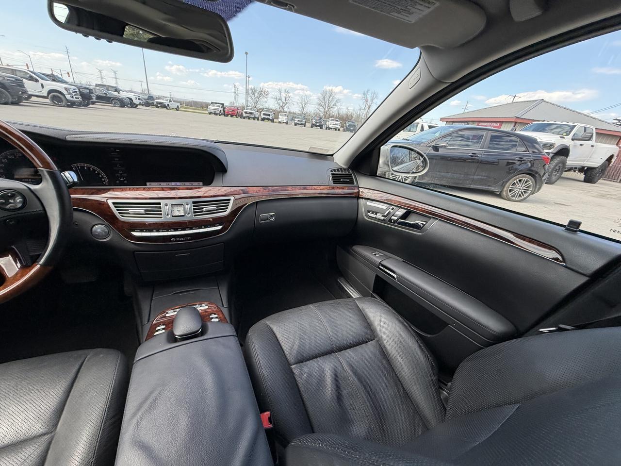 2008 Mercedes-Benz S-Class 4dr Sdn 5.5L V8 4MATIC Photo