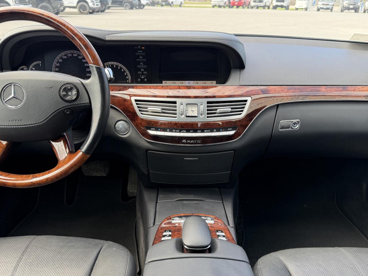 2008 Mercedes-Benz S-Class 4dr Sdn 5.5L V8 4MATIC Photo