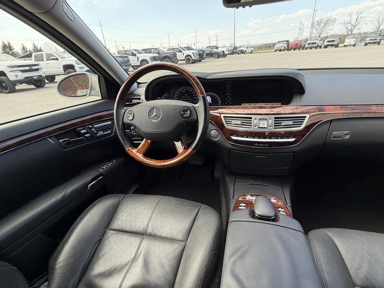 2008 Mercedes-Benz S-Class 4dr Sdn 5.5L V8 4MATIC Photo