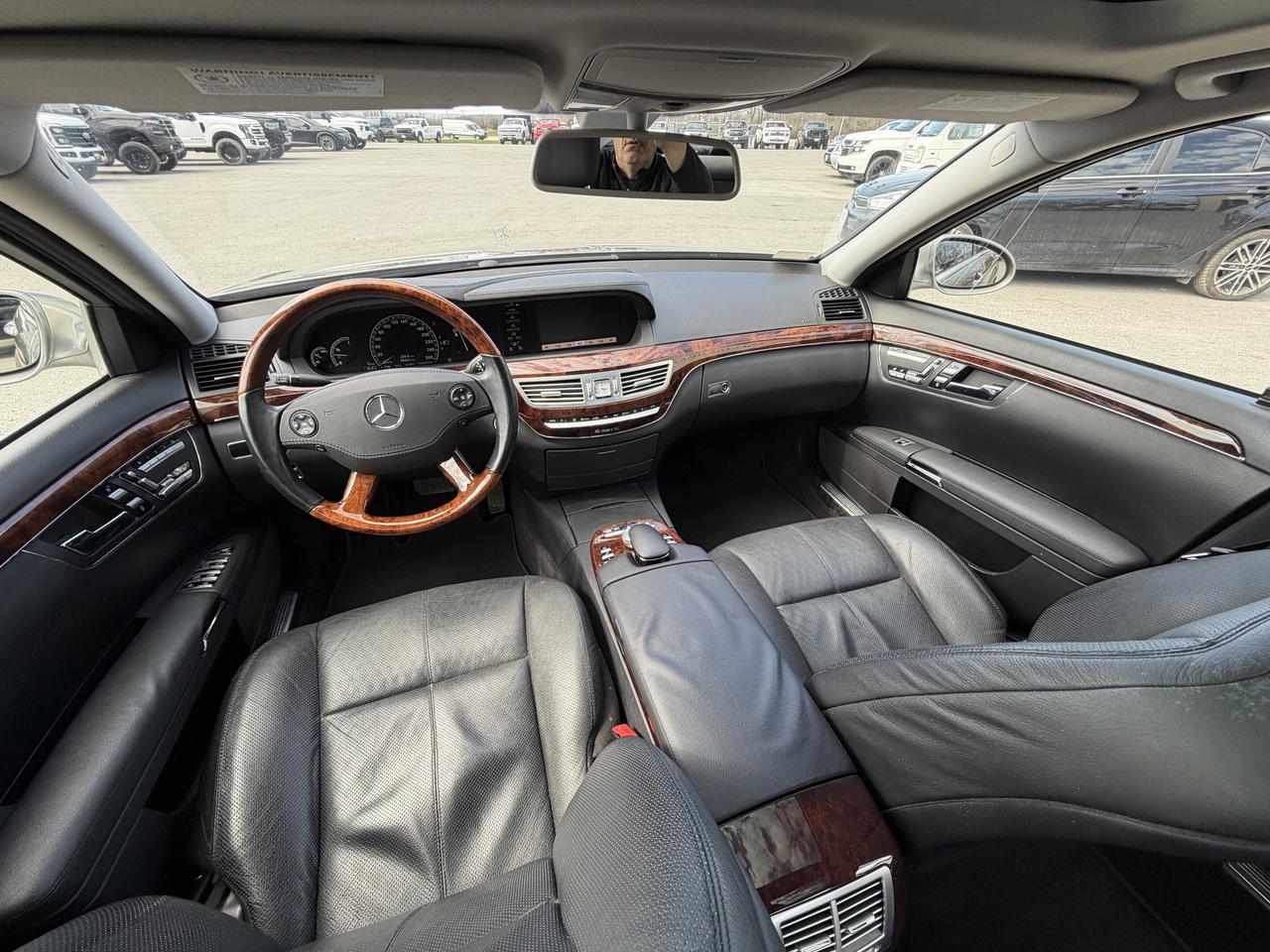 2008 Mercedes-Benz S-Class 4dr Sdn 5.5L V8 4MATIC Photo