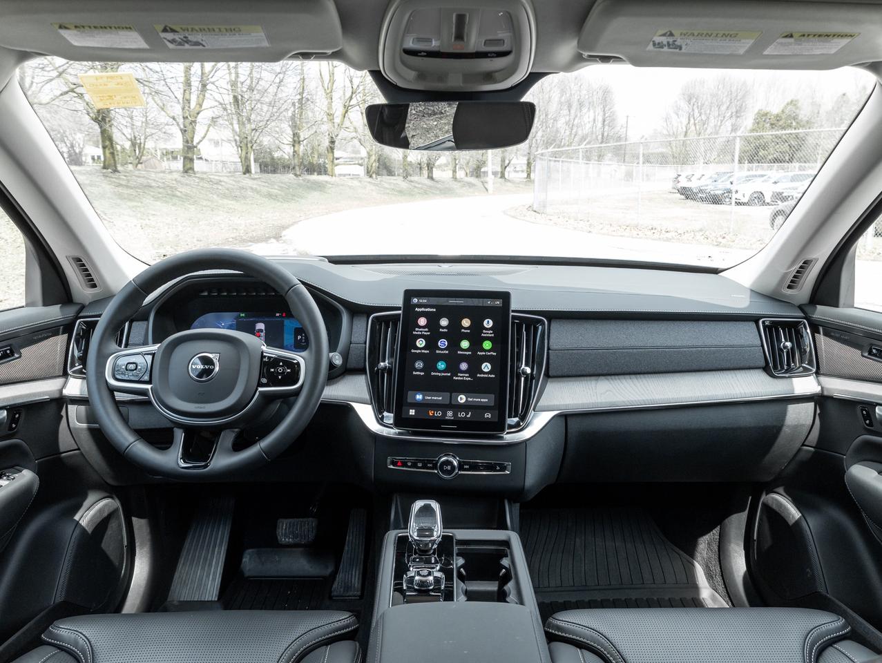 2026 Volvo XC90 B6 AWD ULTRA  LIKE NEW  LOW KM  DENIM BLUE  CPO Photo