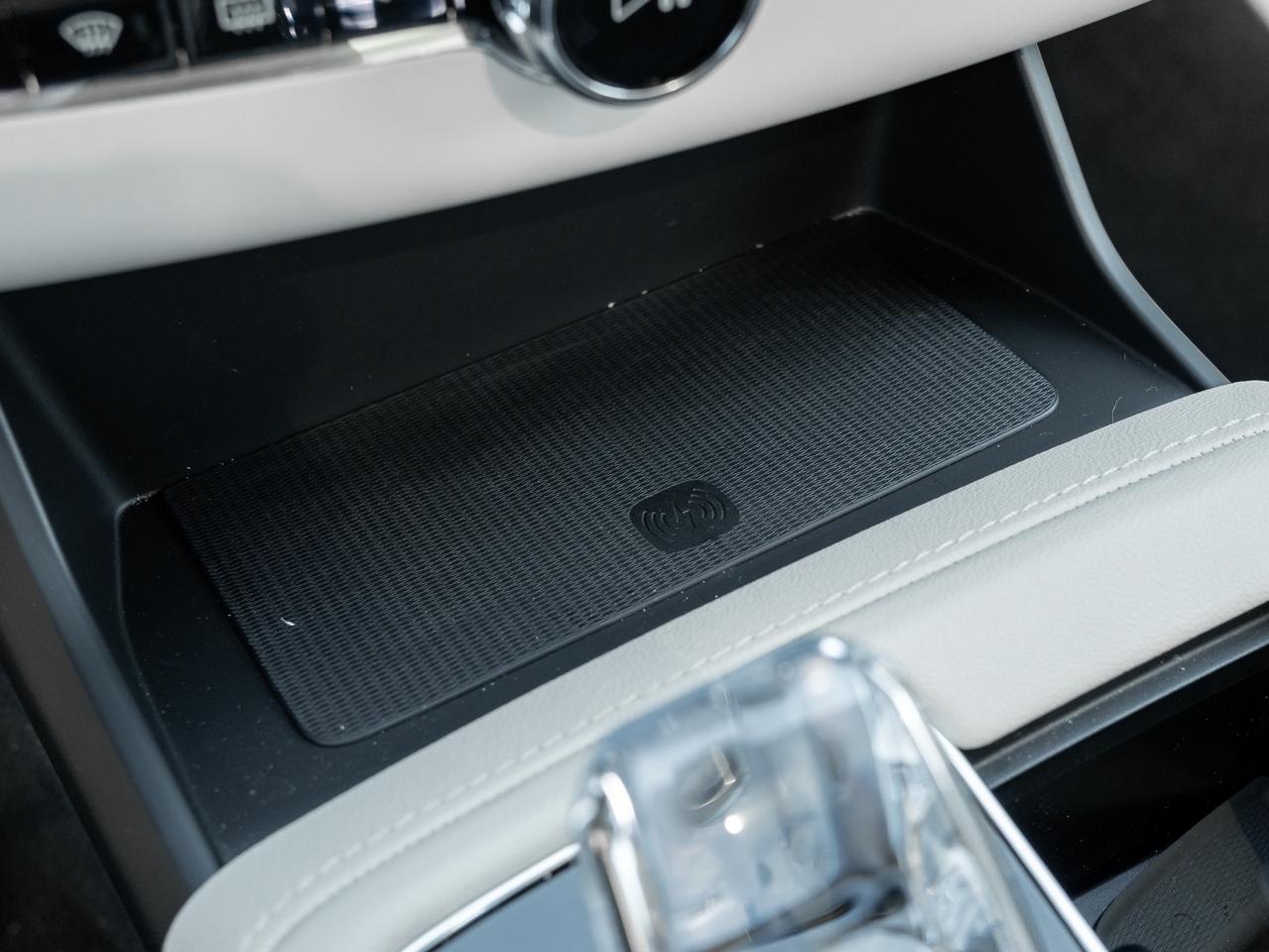 2025 Volvo XC90 Plug-In Hybrid 2025.5 T8 AWD ULTRA  MASSAGE SEATS  B&WILKINS  CPO Photo
