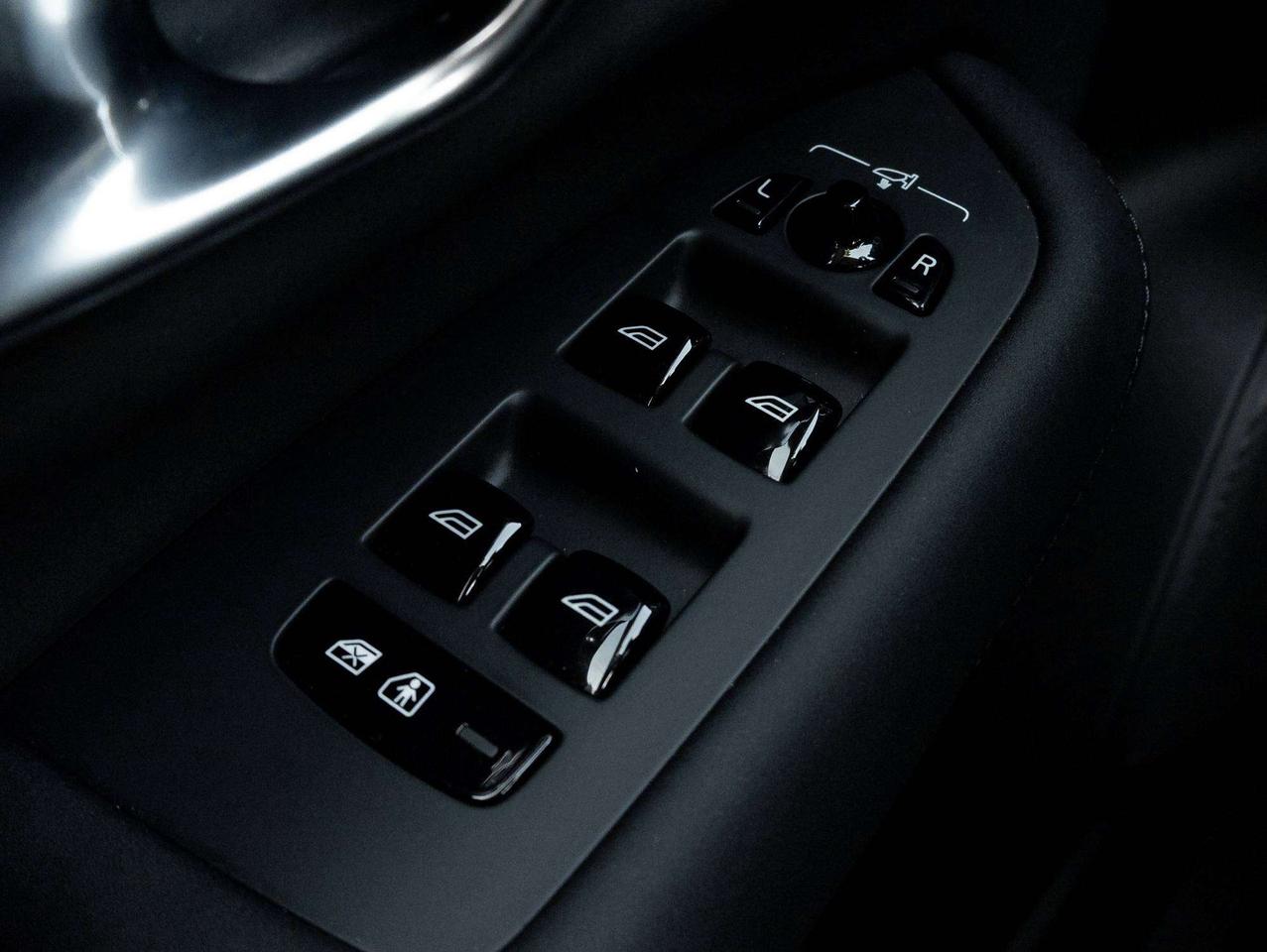 2026 Volvo XC90 B6 AWD PLUS^Harman Kardon^Volvo CPO Rate fr 2.99%* Photo