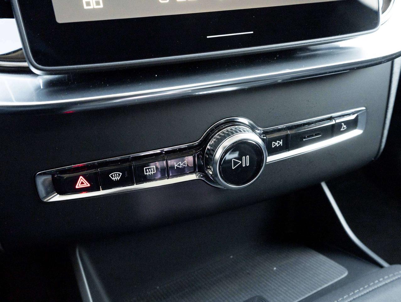 2026 Volvo XC90 B6 AWD PLUS^Harman Kardon^Volvo CPO Rate fr 2.99%* Photo