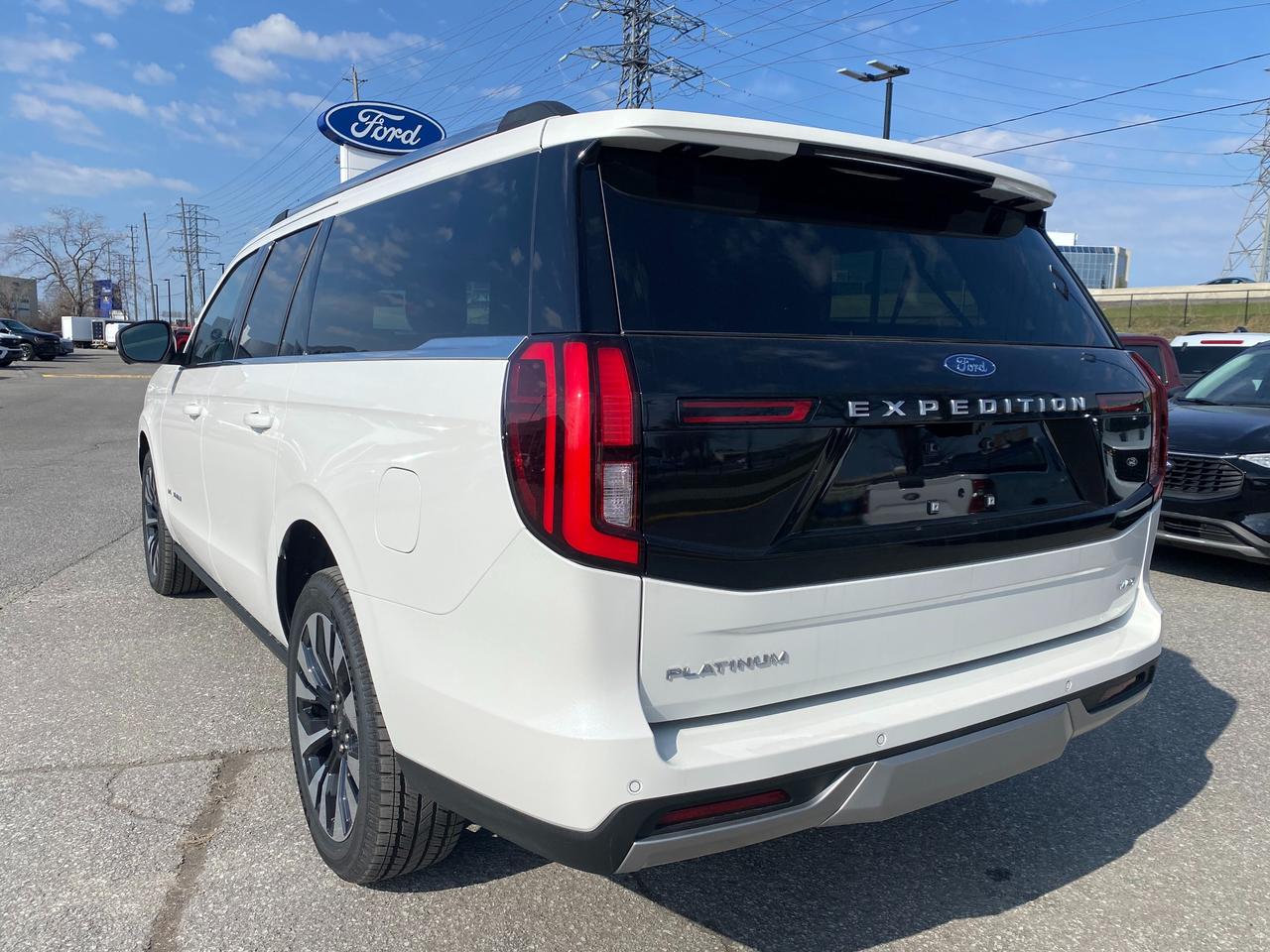 2026 Ford Expedition Max Platinum 4dr 4x4 Photo