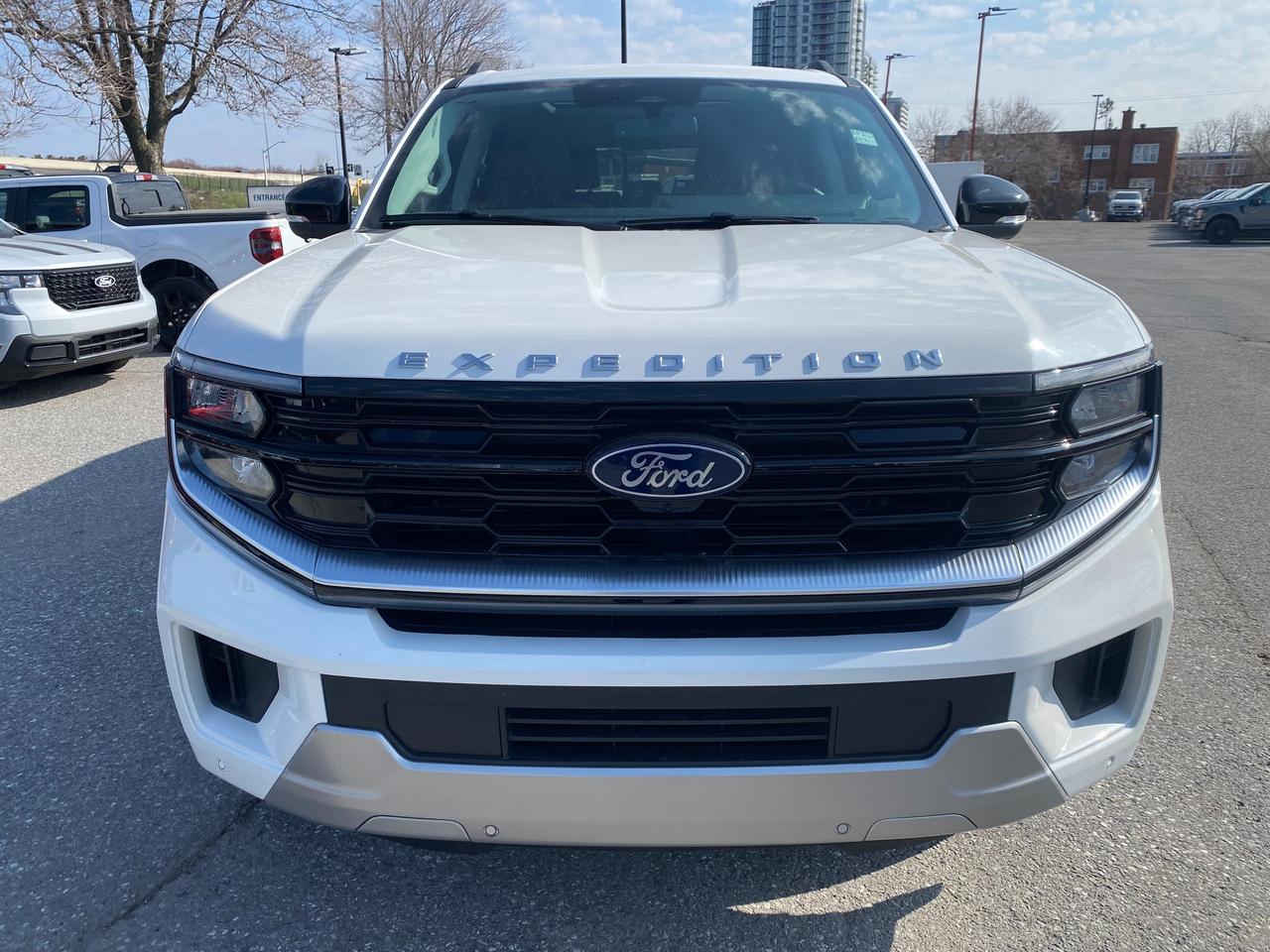 2026 Ford Expedition Max Platinum 4dr 4x4 Photo