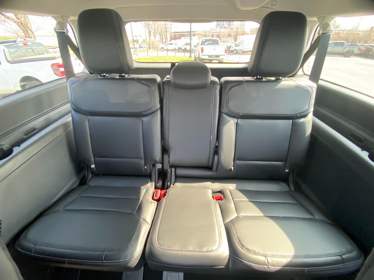 2026 Ford Expedition Max Platinum 4dr 4x4 Photo