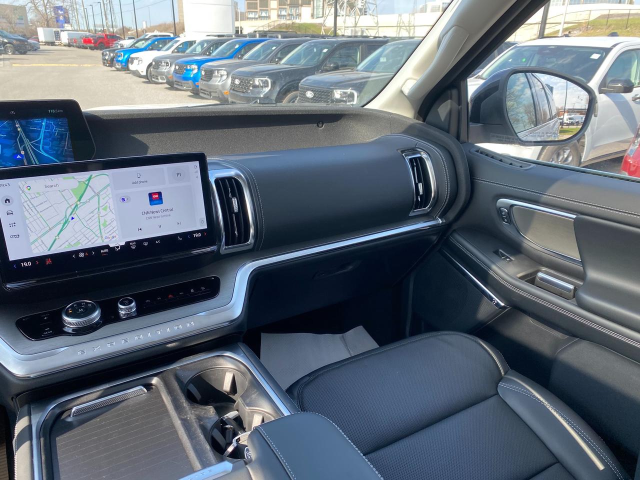 2026 Ford Expedition Max Platinum 4dr 4x4 Photo