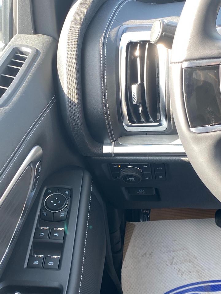 2026 Ford Expedition Max Platinum 4dr 4x4 Photo