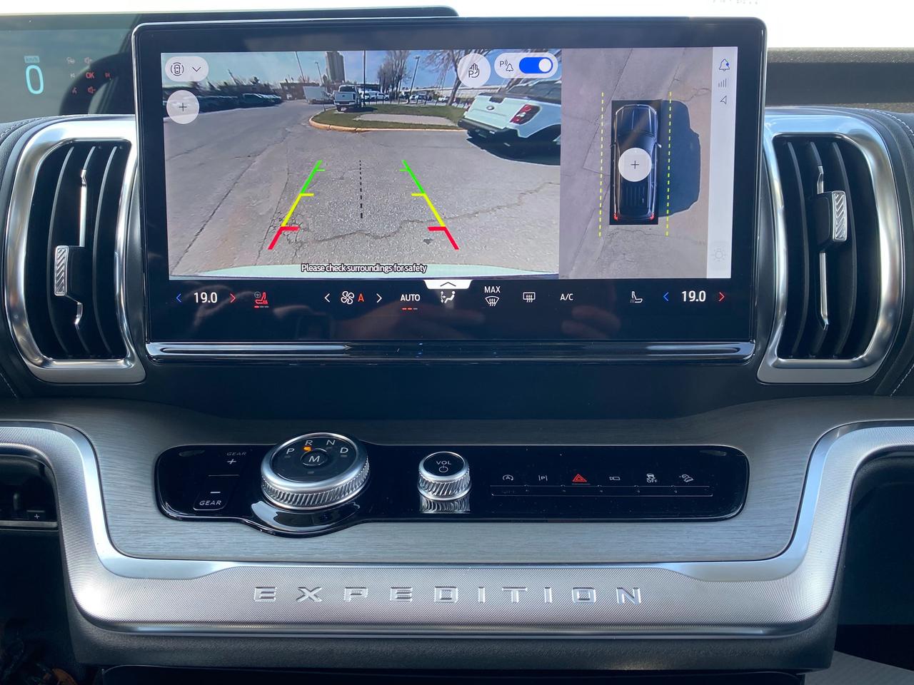 2026 Ford Expedition Max Platinum 4dr 4x4 Photo