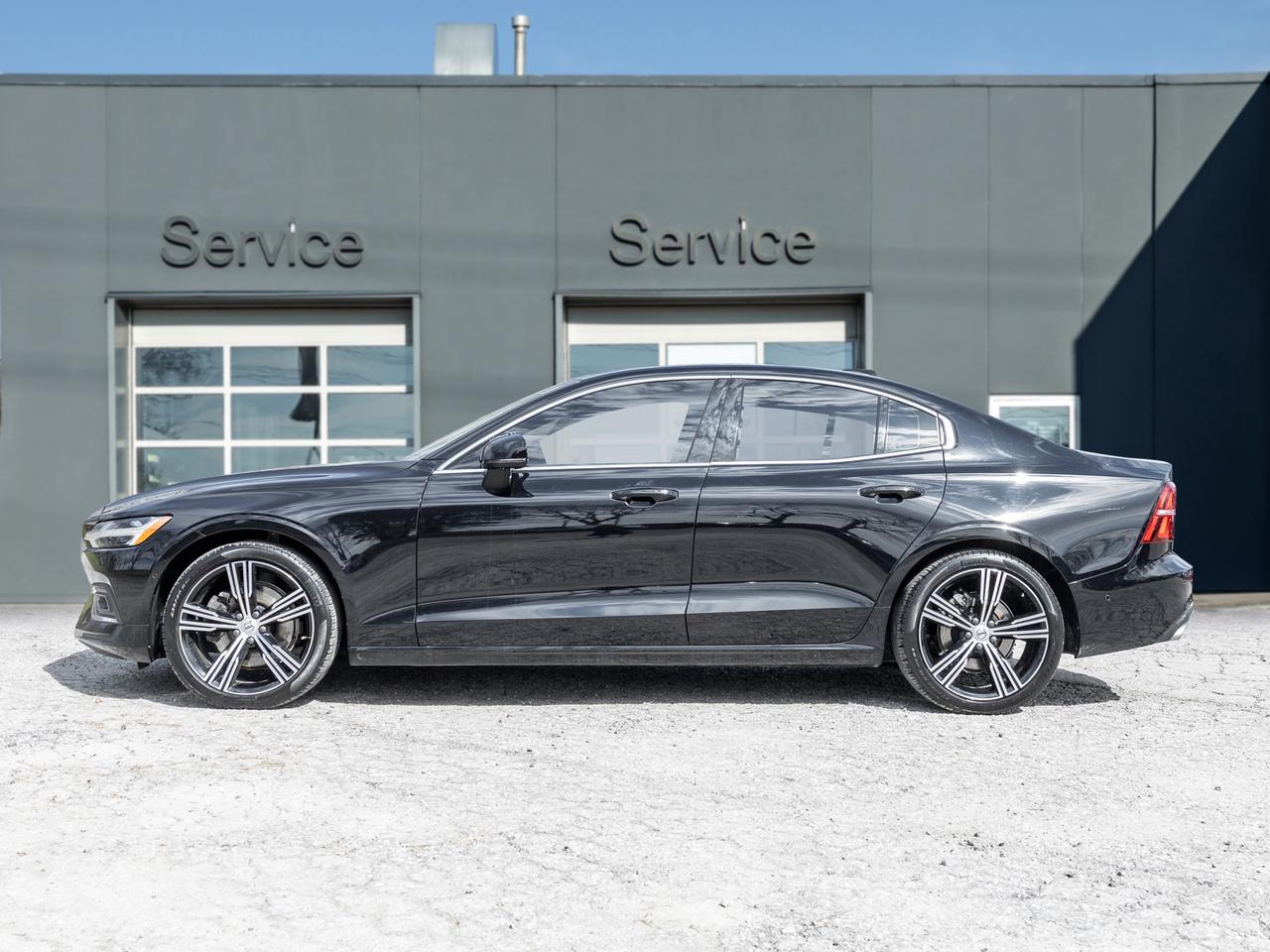 2022 Volvo S60 B5 AWD INSCRIPTION  MASSAGE SEATS  HUD  CPO Photo
